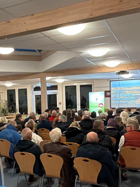 Gut besuchte Infoveranstaltung von Nordfriesen Glasfaser zum geplanten Glasfaserausbau in Tönning